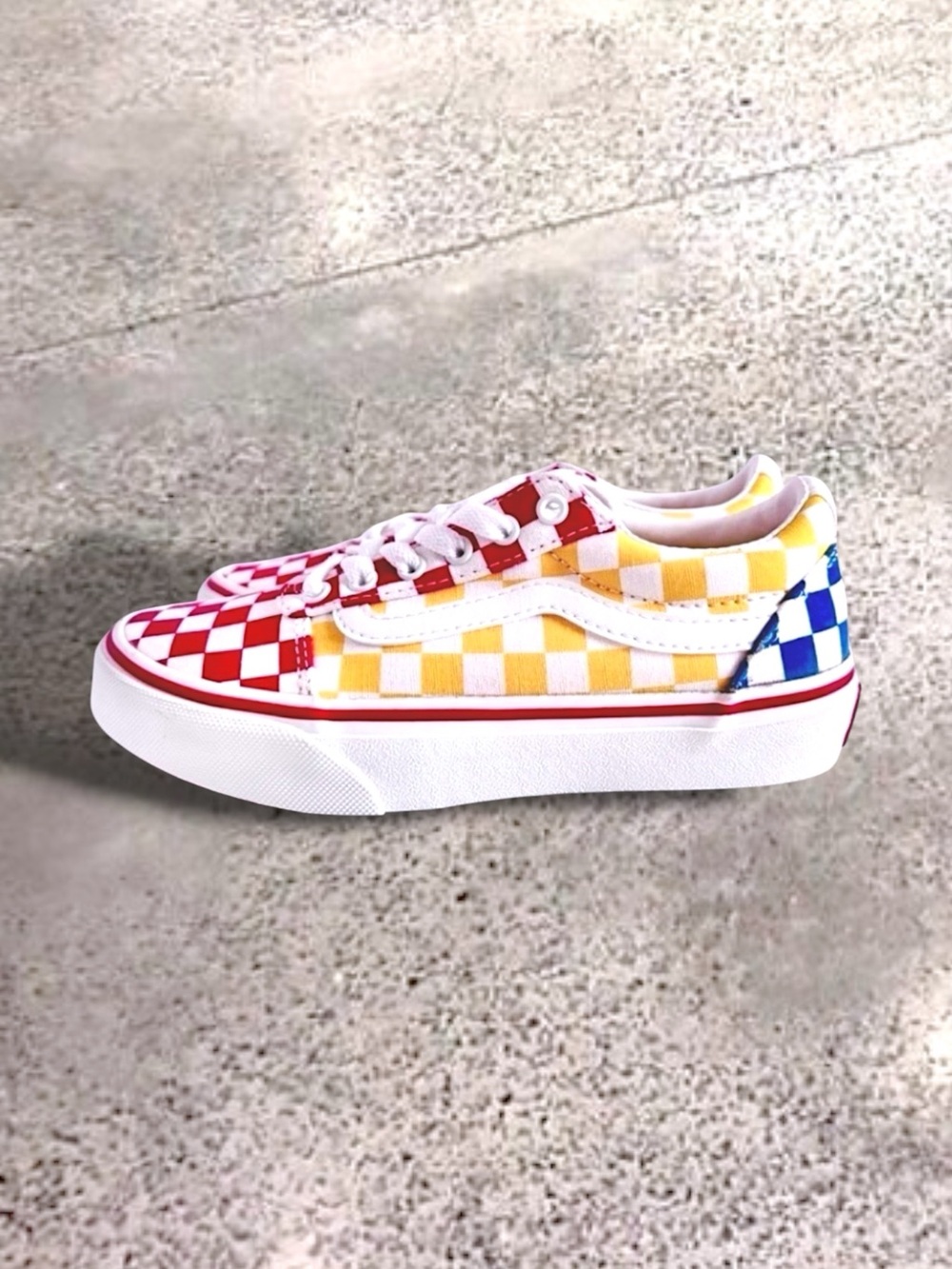 NWOT Vans Checkerboard Little Kid Sneakers Multicolor Lace‑Up Unisex Size 13 - Picture 3 of 10